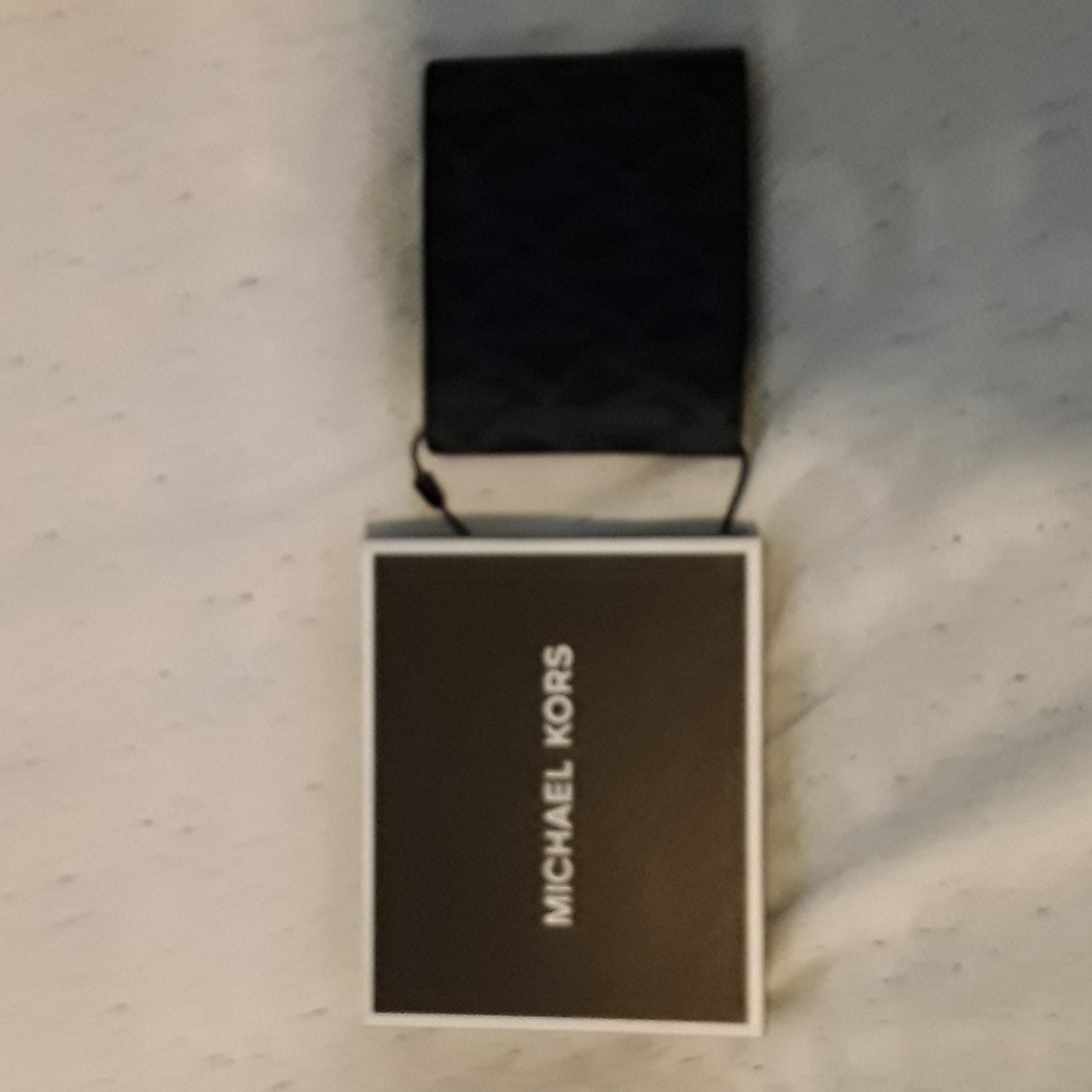 NWT MICHAEL KORS MENS WALLET